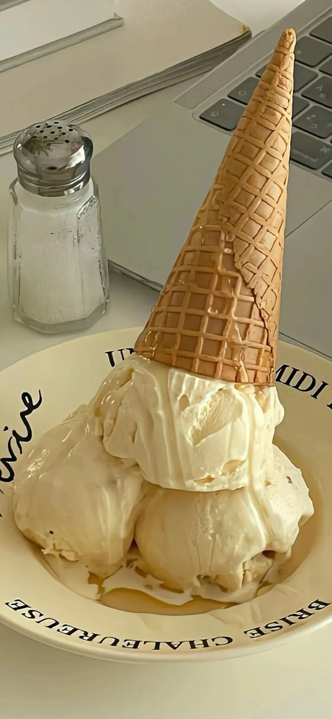 图片[12]-𝙬𝙖𝙡𝙡𝙥𝙖𝙥𝙚𝙧壁纸｜iPhone 高质感壁纸（8K高清）-毕方资源网 - 毕方博客,毕方工作室